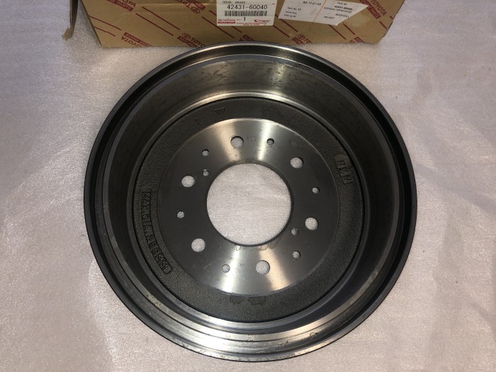 Барабан тормозной задний TOYOTA LC70 4243160040