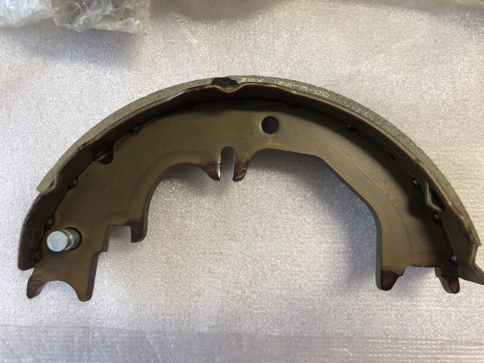 Колодка стояночного тормоза TOYOTA 4658060020