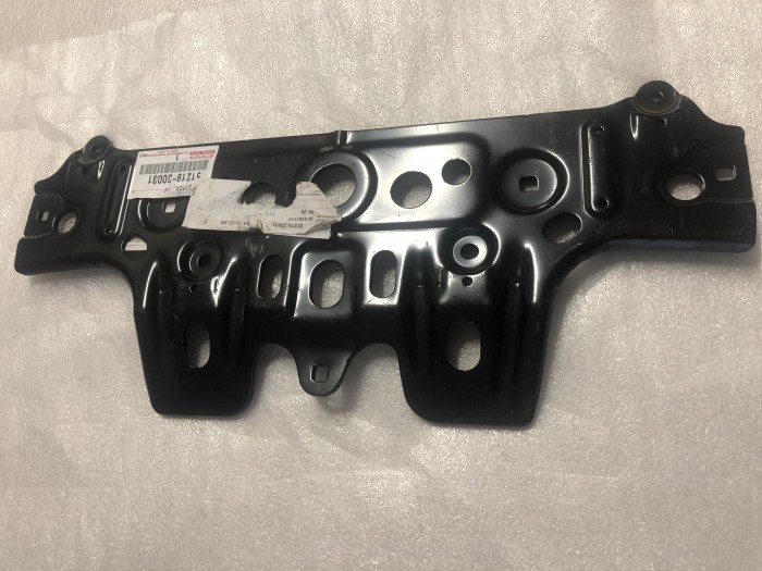 Защита пыльник моторного отсека Lexus GS IS TOYOTA 5121930031