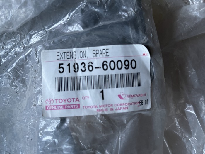 Крышка чехла запасного колеса TOYOTA Land Cruiser Prado J120 5193660090