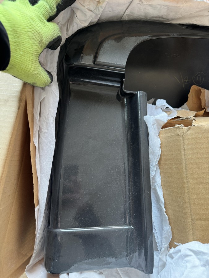 Клык заднего бампера левый TOYOTA Land Cruiser J80 5210760130