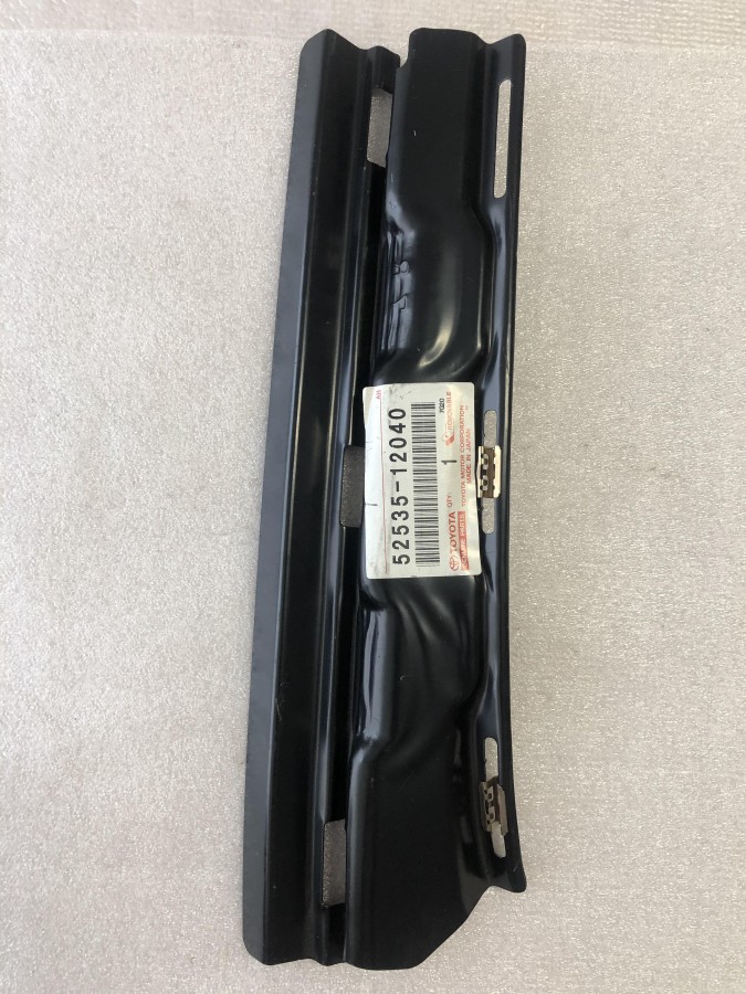 Крепеж TOYOTA Corolla E95 5253512040