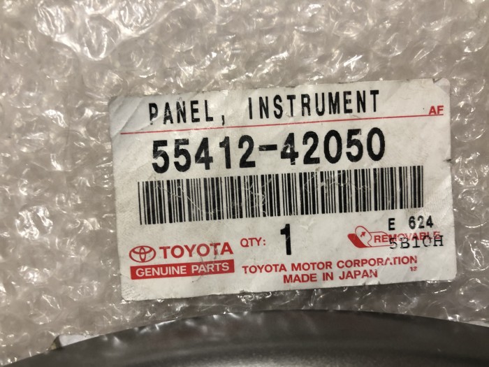 Накладка центральной консоли TOYOTA RAV 4 2000-2005 5541242050