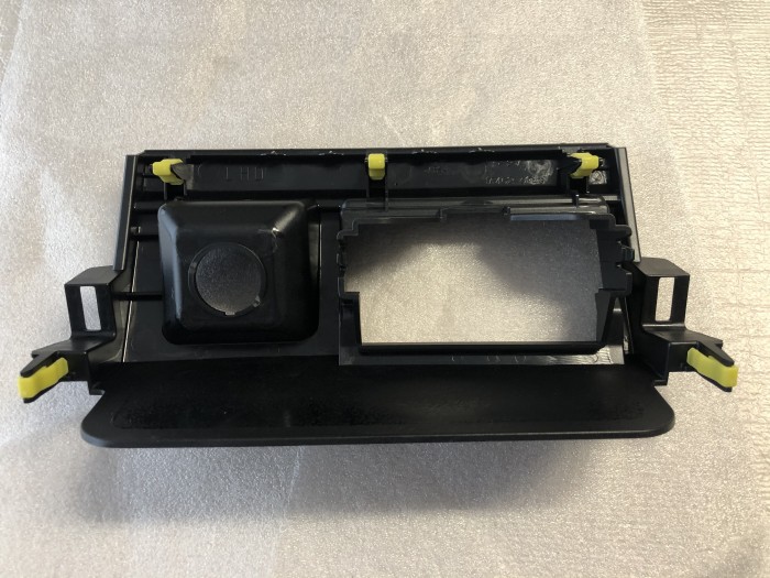 Панель передней пепельницы TOYOTA Land Cruiser Prado 120 5541360100