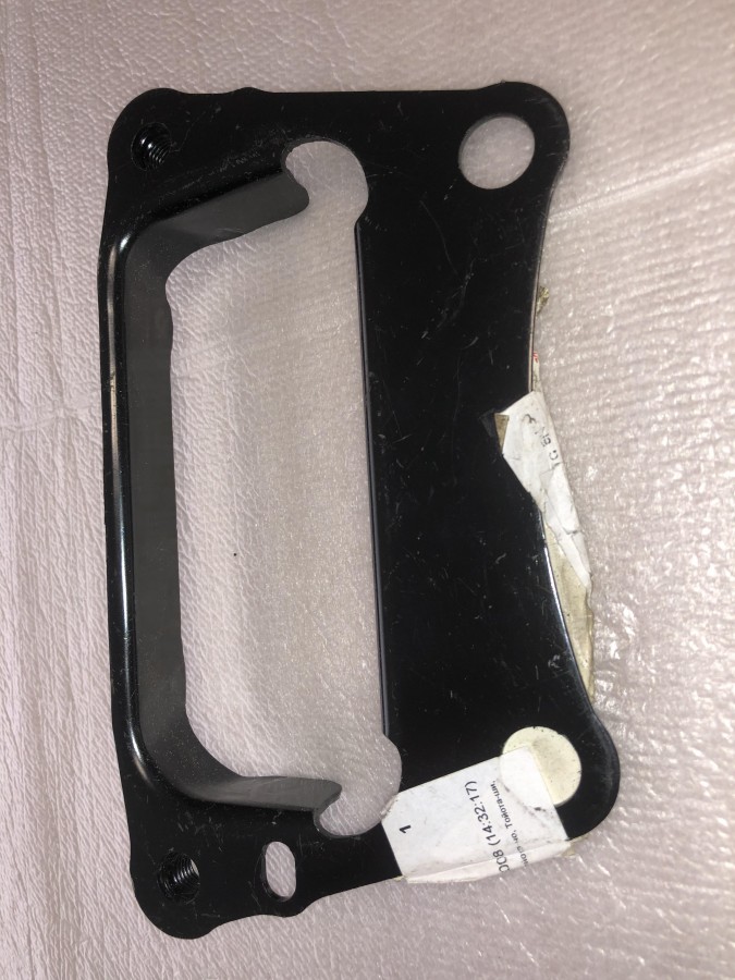 Кронштейн переднего бампера левый LEXUS GS IS TOYOTA 5714230040