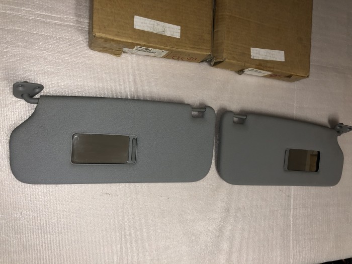 Козырек солнцезащитный левый TOYOTA AVENSIS I 1997-2003 7432005120B2