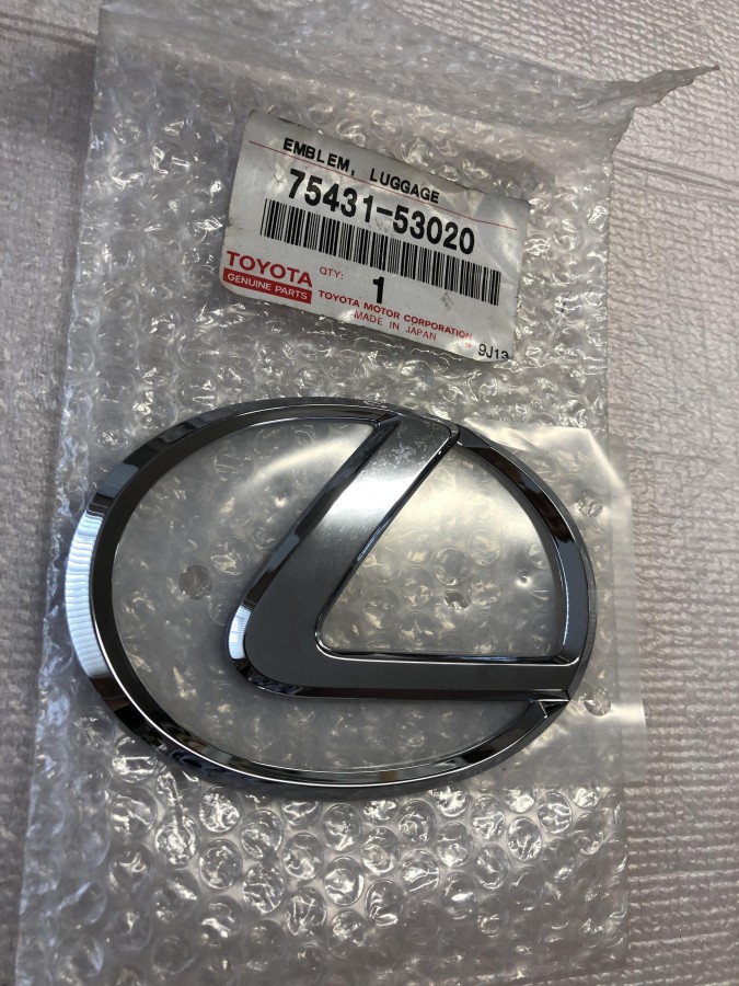 Эмблема задняя LEXUS IS 7543153020