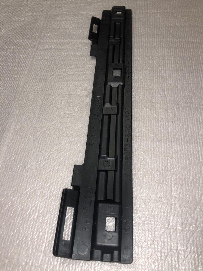 Молдинг планка поясная TOYOTA 7573360010