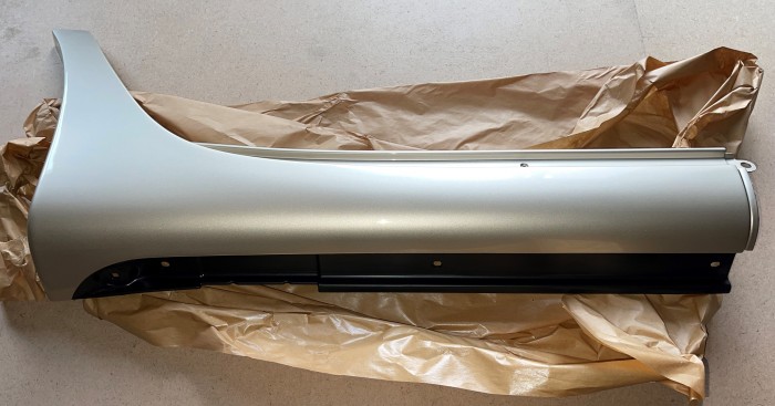 Молдинг заднего порога правый Lexus LS 430 2000-2006 7585550031E0