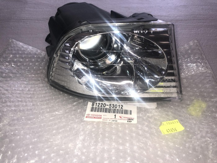 Фара противотуманная левая 1999-2005 Lexus IS 200 8122053012
