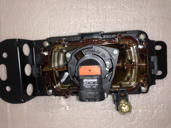 Фара противотуманная TOYOTA COROLLA 120 8122002051