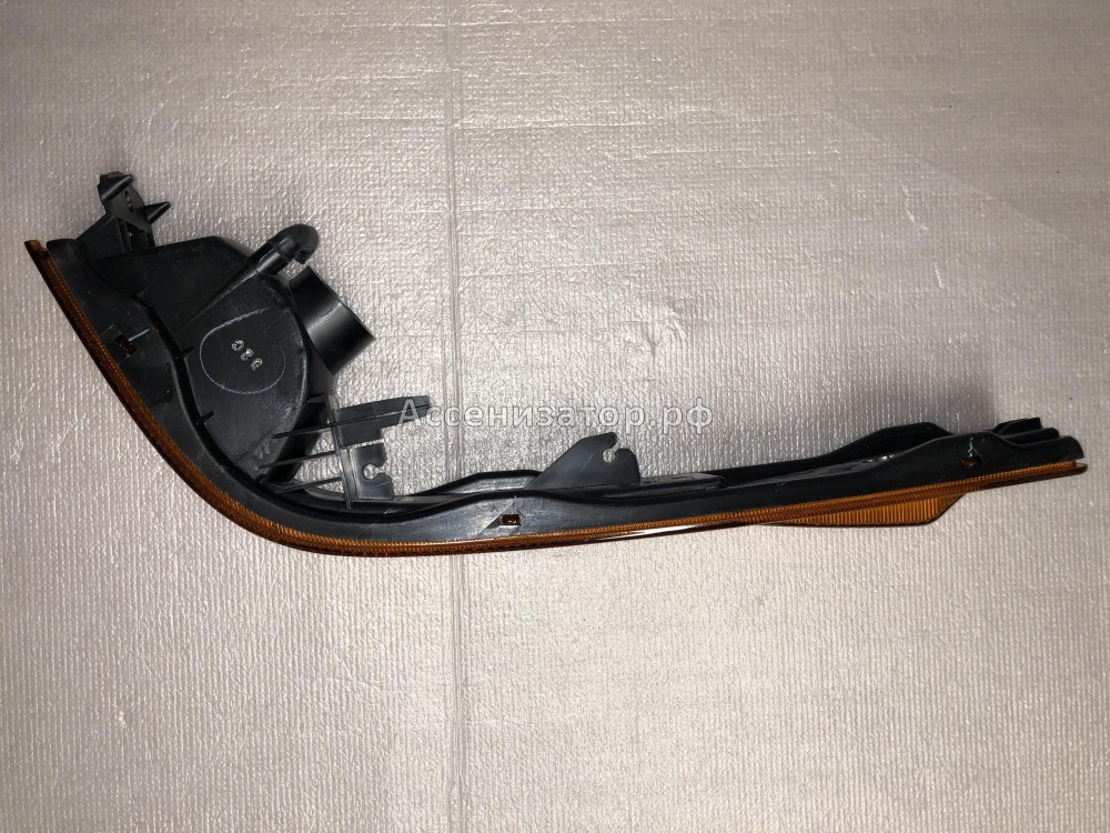 Поворотник левый TOYOTA Toyoace 4WD Double Cab '1999–2002 8152187014