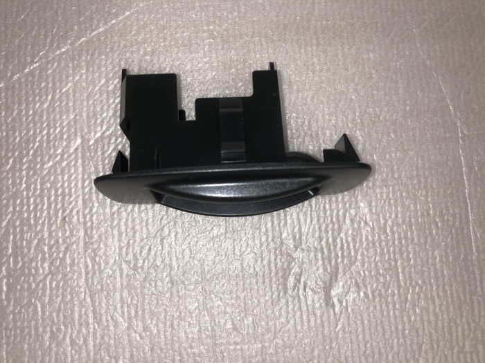 Накладка панель кнопки заднего стеклоподьемника TOYOTA COROLLA E120 2001-2006 8465602130B1