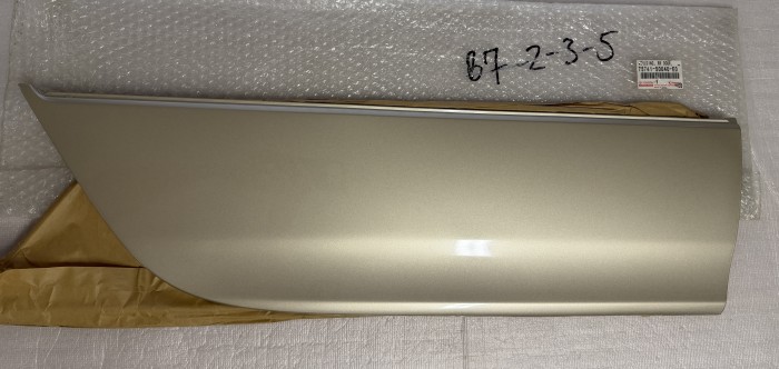 Молдинг Lexus LS430 UCF30 7574150040E0