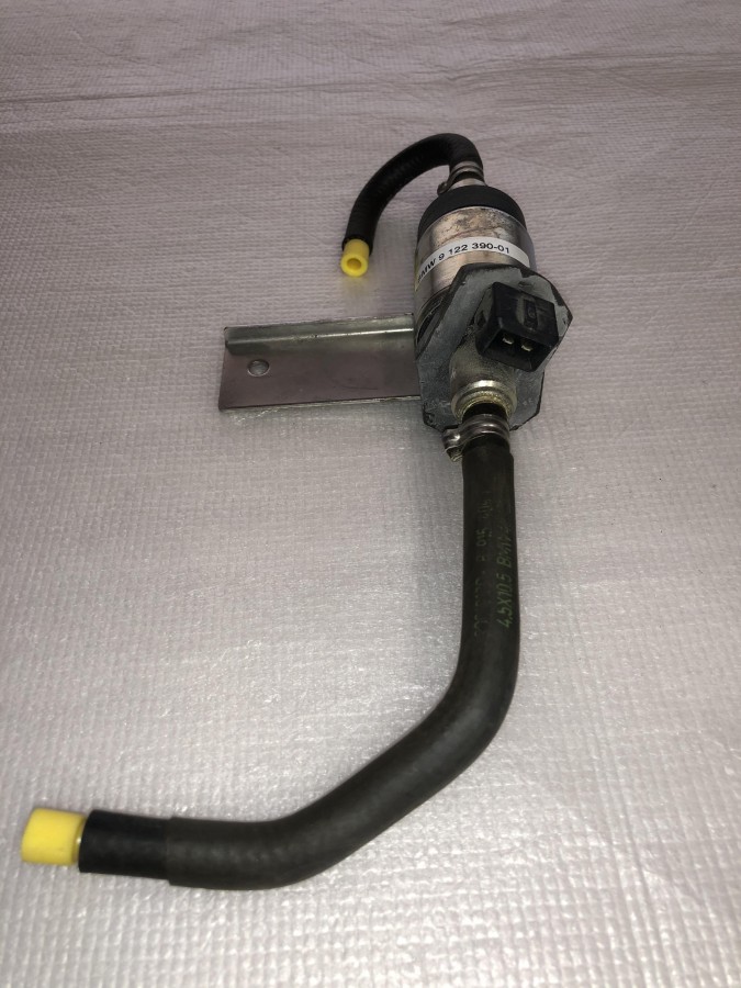 64129122390 ДОЗИРУЮЩИЙ ТОПЛИВНЫЙ НАСОС WEBASTO BMW E65 E60